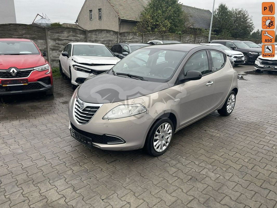 Lancia Ypsilon 2012