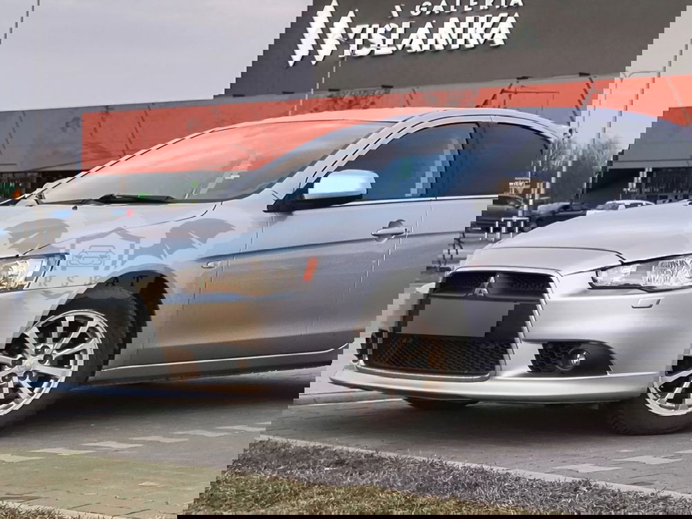 Mitsubishi Lancer VIII 1.6 Invite 2011
