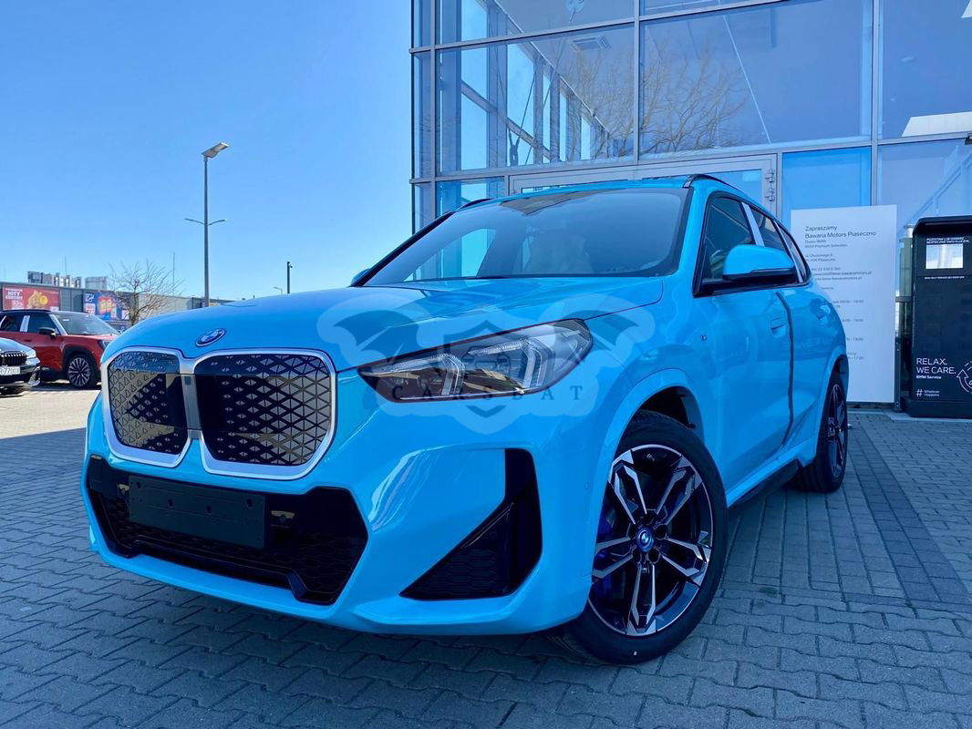 BMW iX1 2024