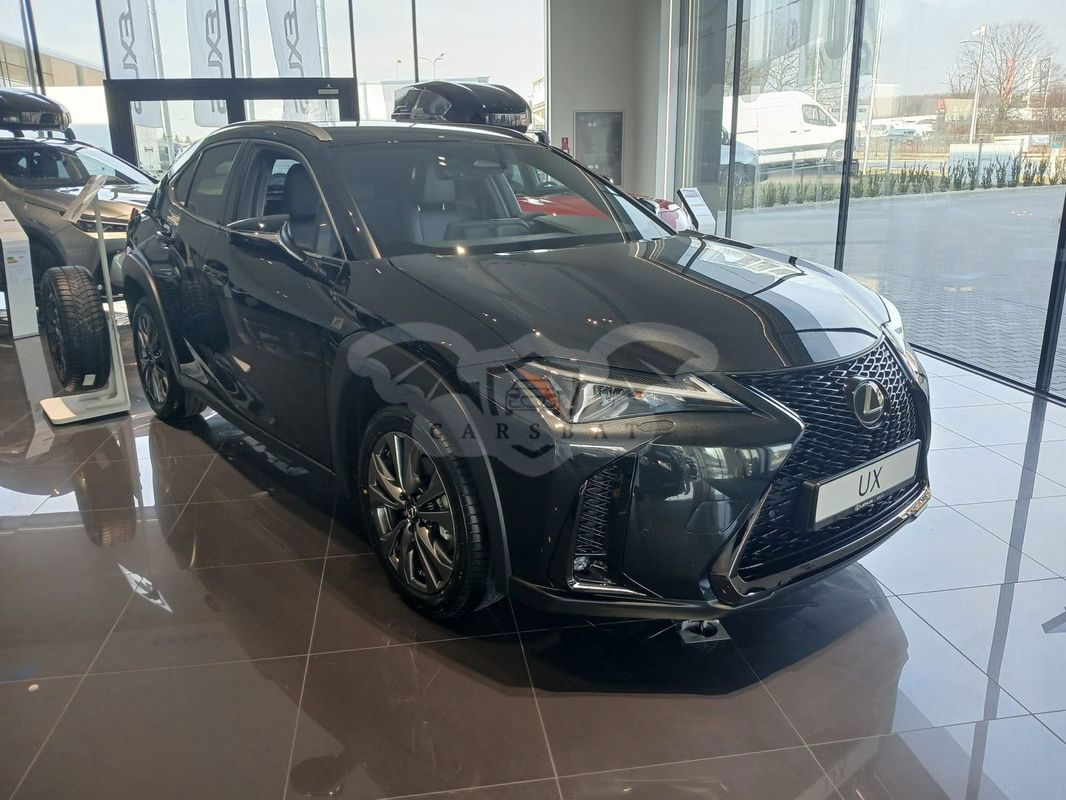 Lexus UX 2024