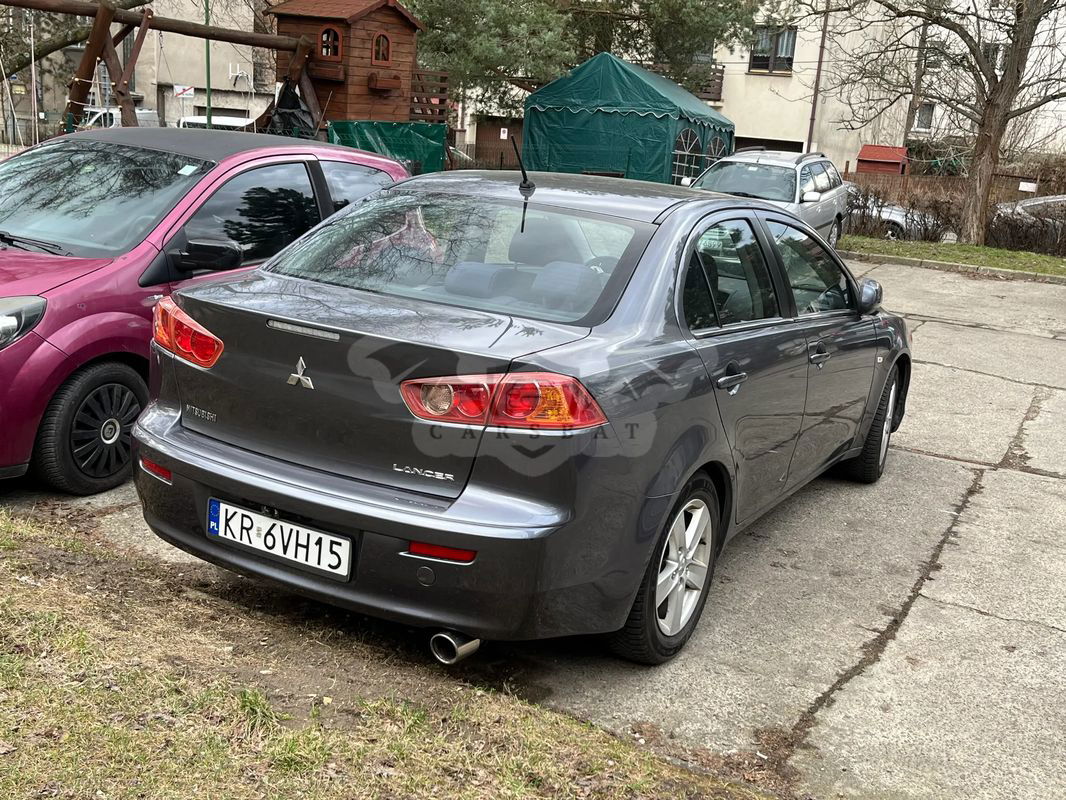 Mitsubishi Lancer VIII 1.8 Invite 2009