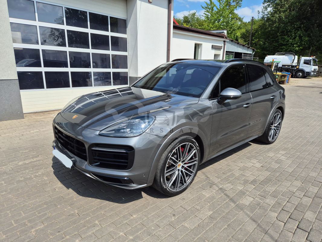 Porsche Cayenne III GTS 2021