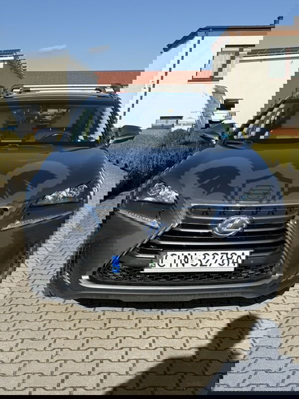 Lexus NX 300h Comfort AWD 2015