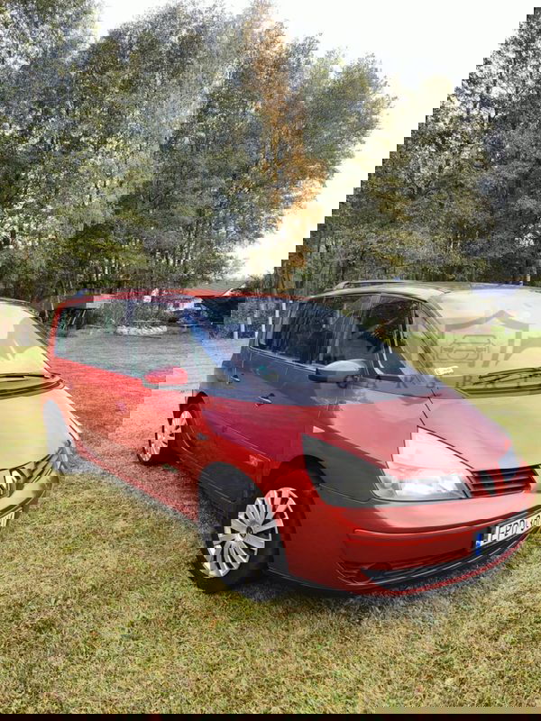 Renault R 4 2005