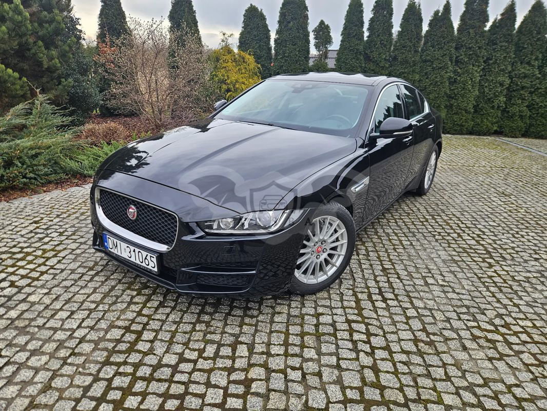 Jaguar XE 2.0 D Prestige 2016