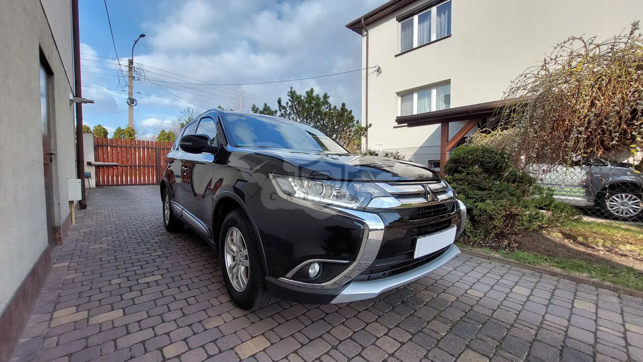 Mitsubishi Outlander III 2.0 Intense + 2WD 2016