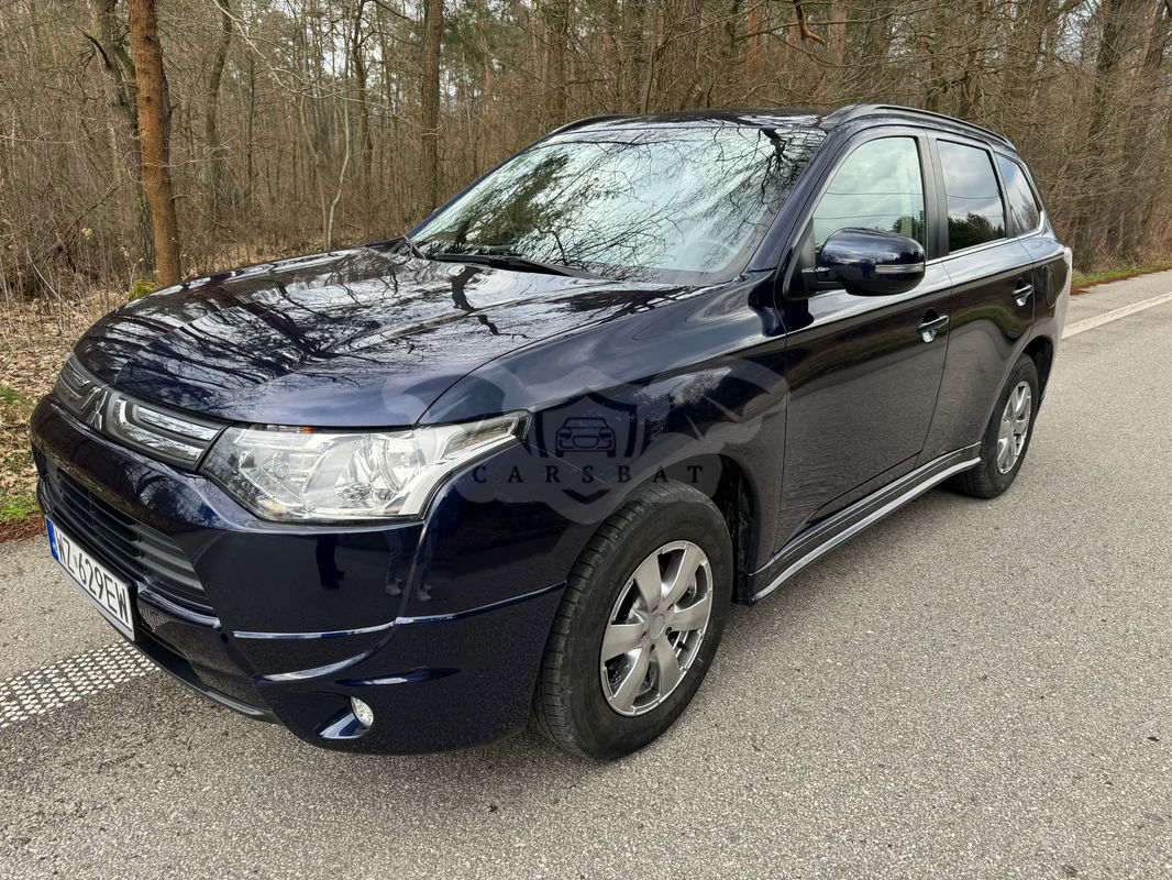 Mitsubishi Outlander III 2.0 2WD Invite 2013