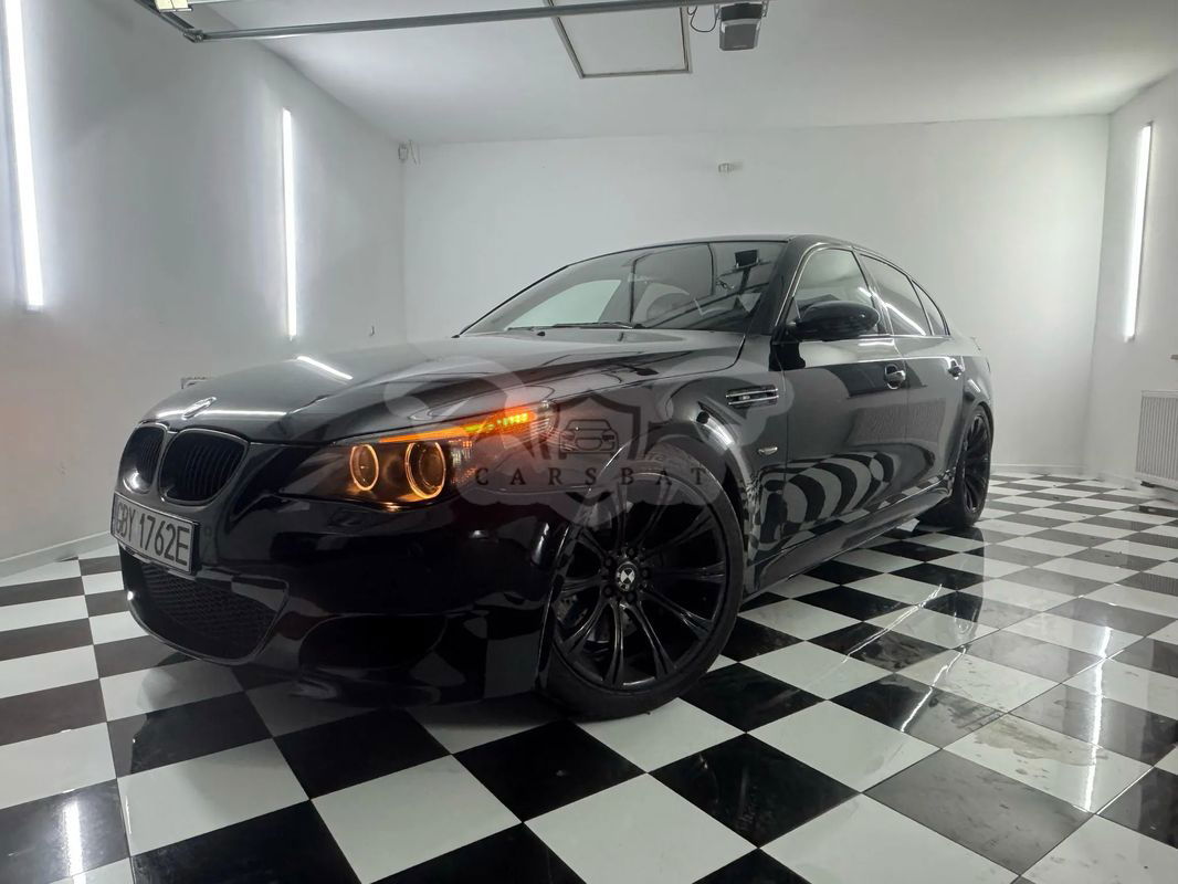 BMW M5 Standard 2005
