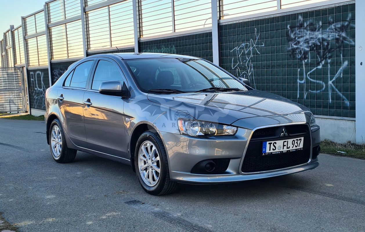 Mitsubishi Lancer IX 1.6 Invite 2012