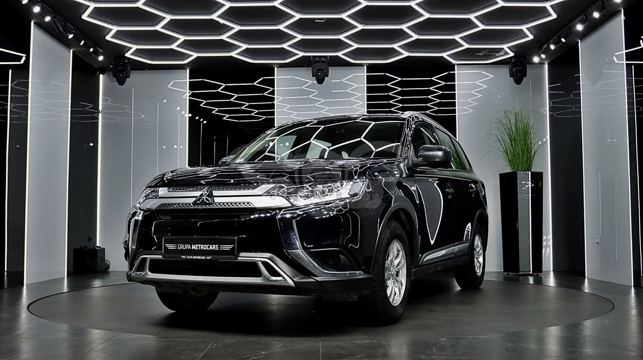 Mitsubishi Outlander III 2.0 Invite + 2WD 2019