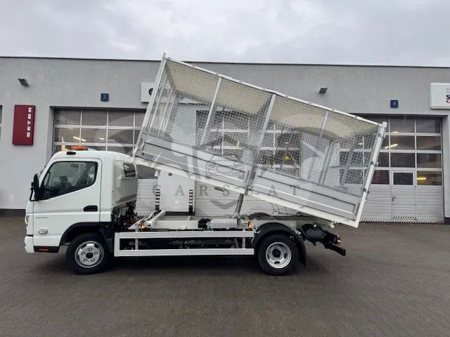 Mitsubishi Fuso Canter 2025
