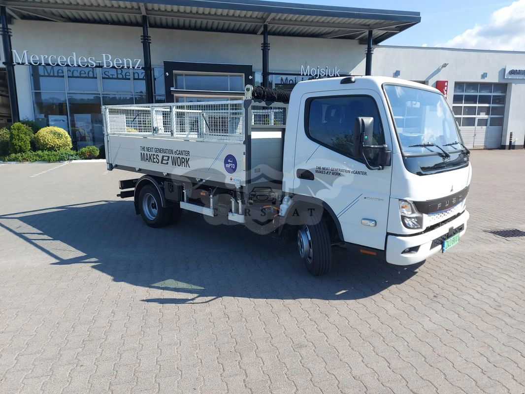 Mitsubishi Fuso Canter 2024