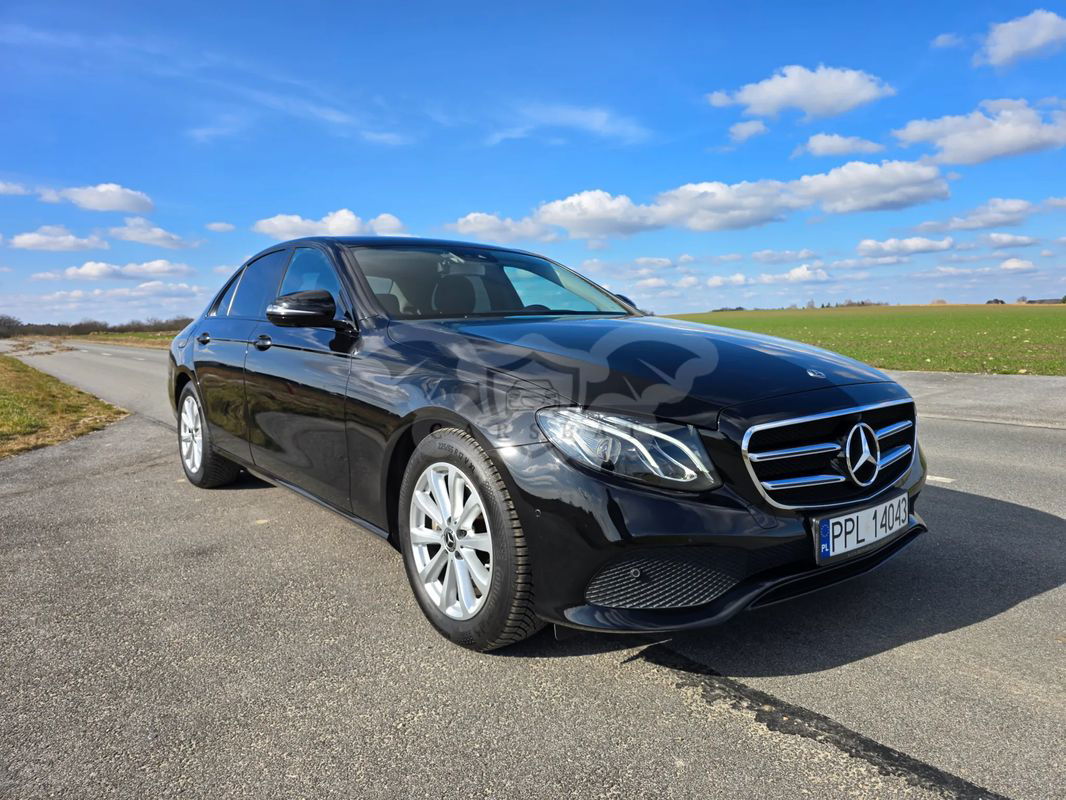Mercedes-Benz E W213 220 d 9G-TRONIC AMG Line 2017