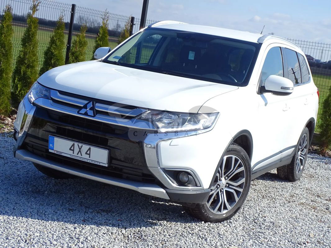 Mitsubishi Outlander III 2.0 Instyle Navi 4WD CVT 2016