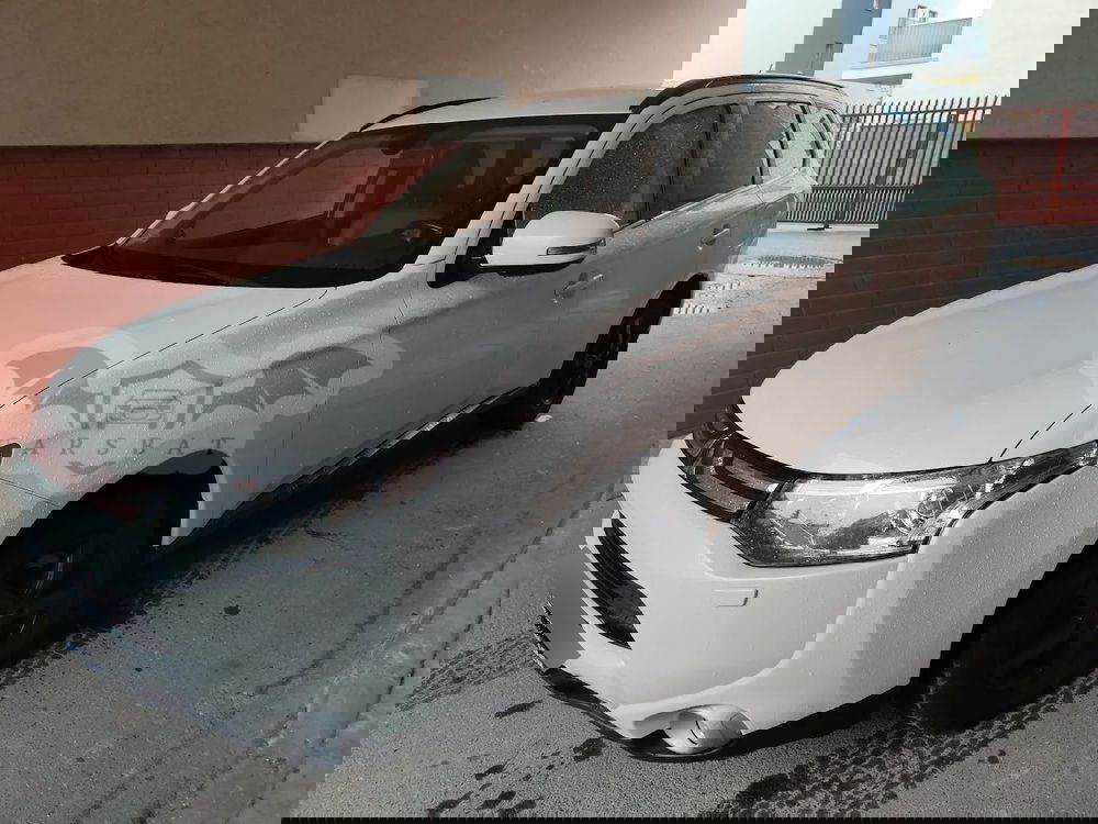 Mitsubishi Outlander II 2013