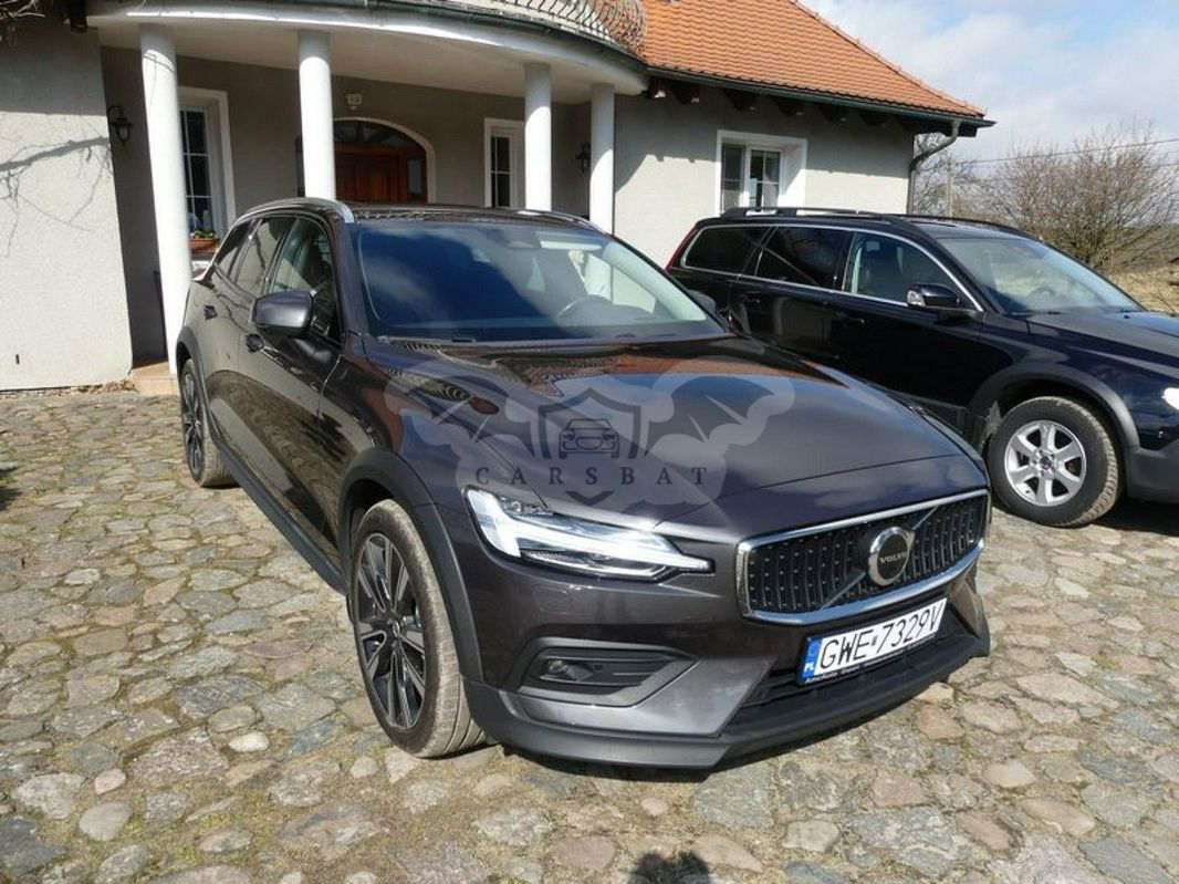 Volvo V60 2022