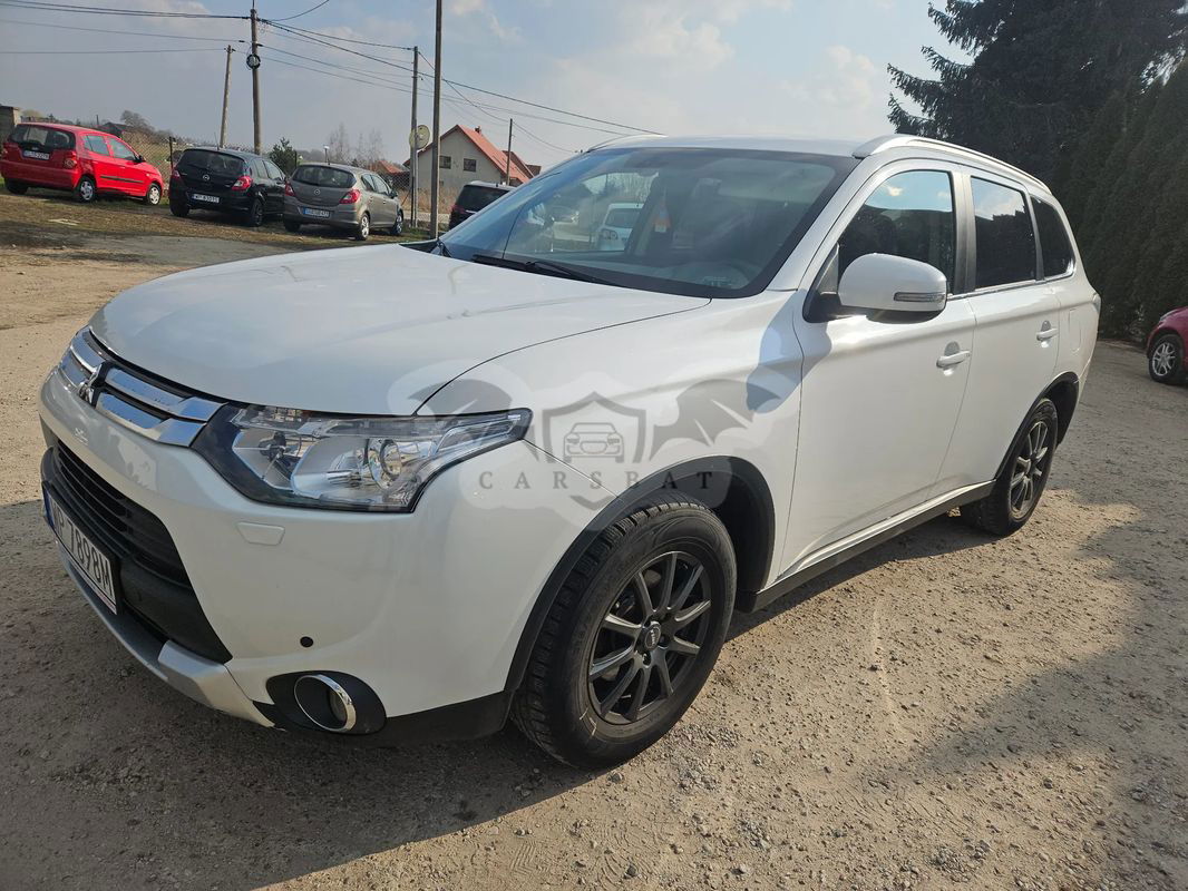 Mitsubishi Outlander III 2.0 Instyle Navi 4WD CVT 2015