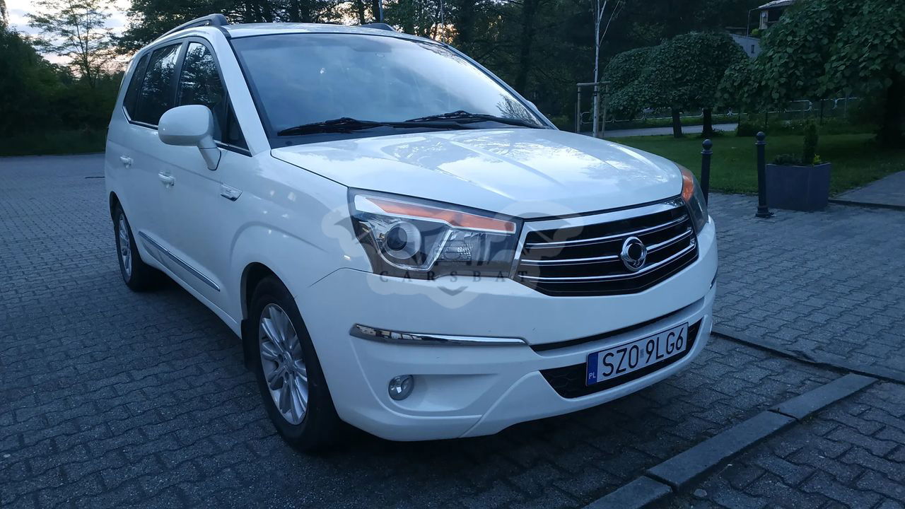 Ssangyong / KG Mobility Rodius 2013