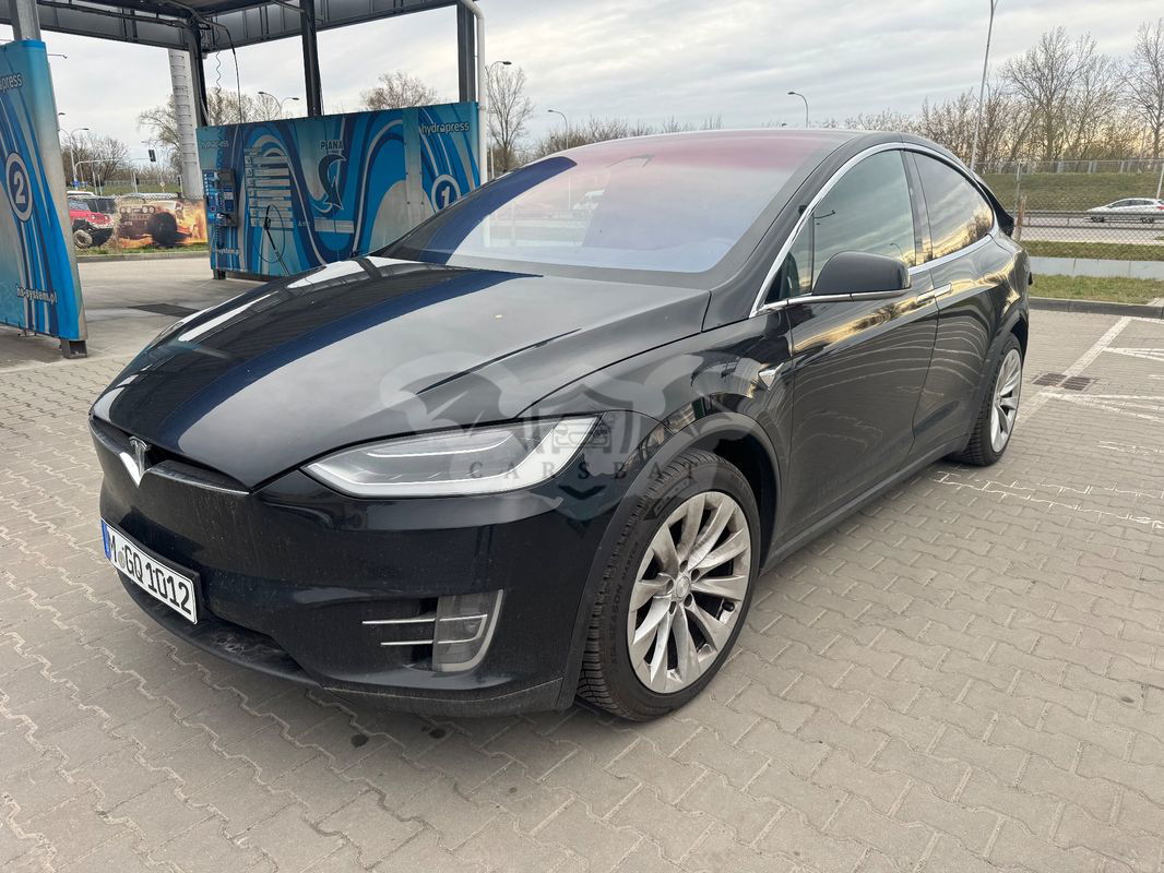 Tesla Model X P 90 D 2016
