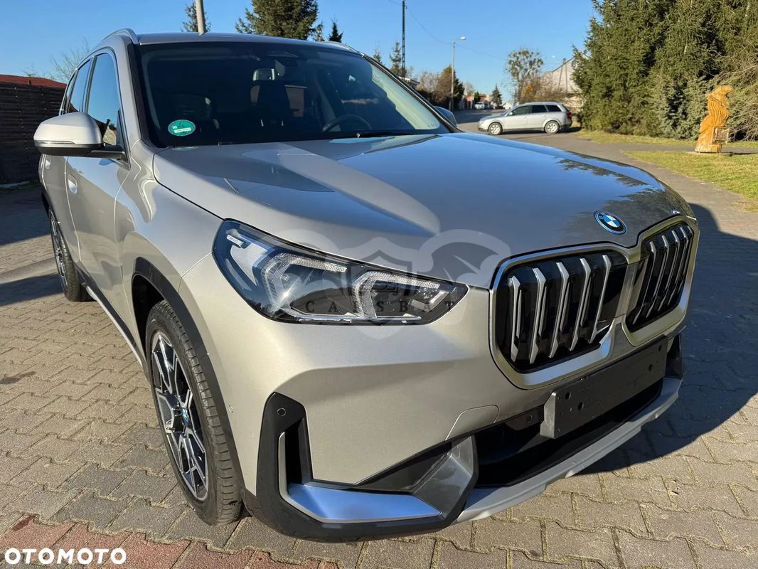 BMW iX1 xDrive30 xLine sport 2023