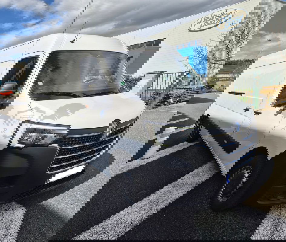 Renault Master 2023