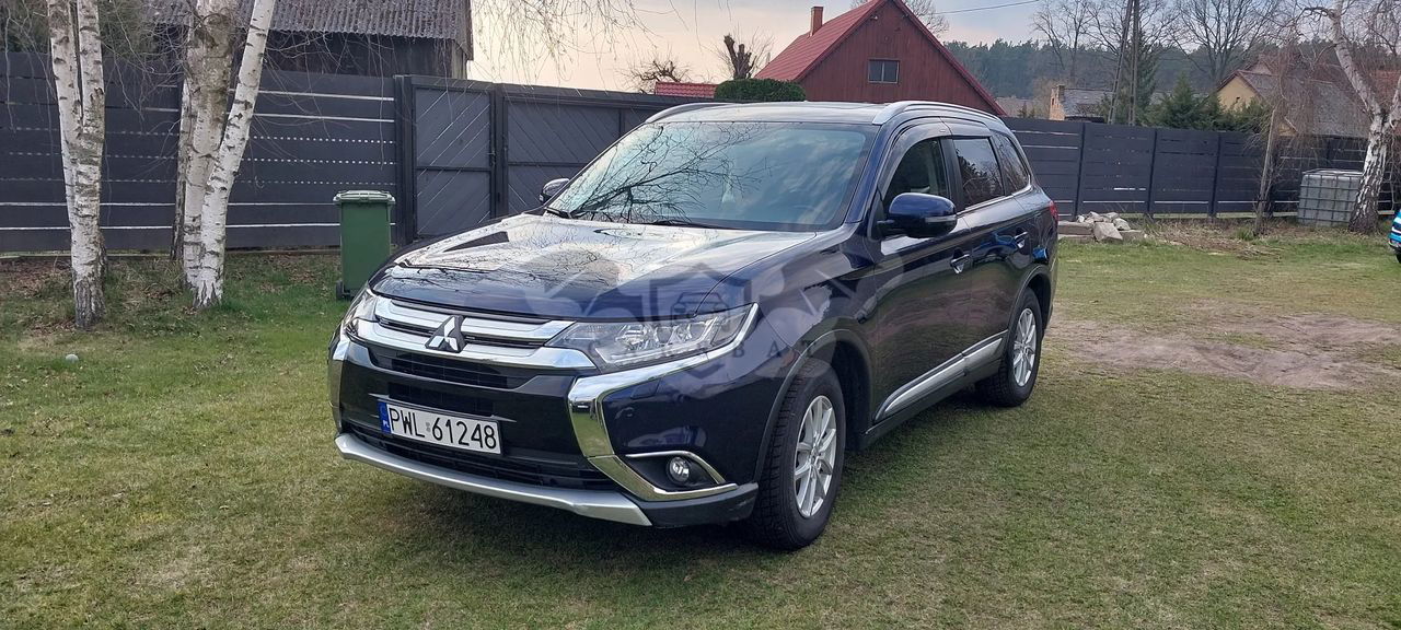 Mitsubishi Outlander III 2.2 DID Intense + 4WD 2016