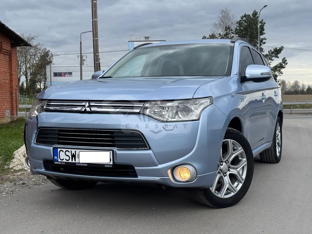 Mitsubishi Outlander III 2.0 4WD Plug-In Hybrid Plus 2013