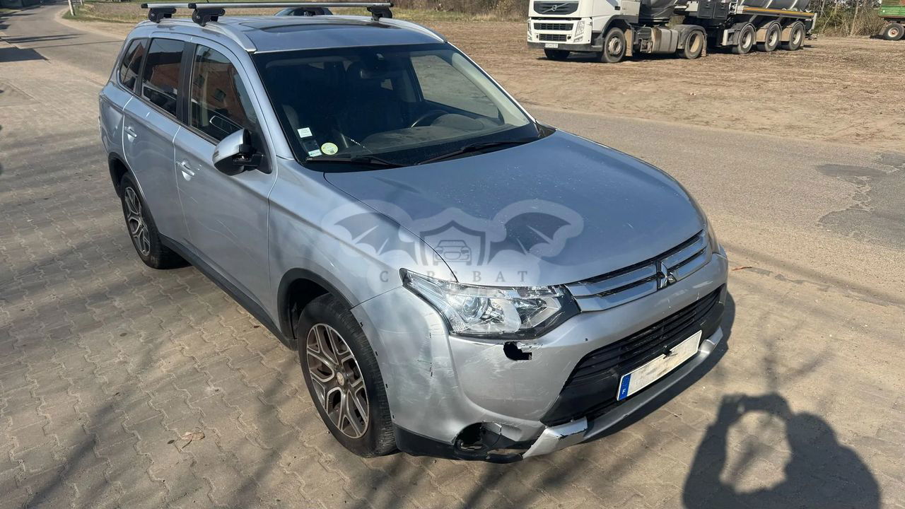 Mitsubishi Outlander III 2.2 DI-D Intense + SDA 4WD 2015