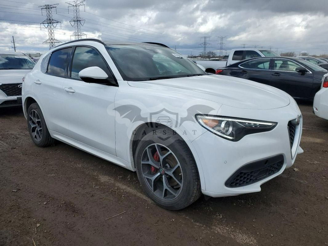 Alfa Romeo Stelvio 2021