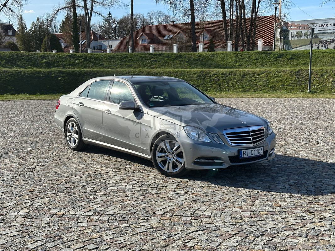 Mercedes-Benz E W212 200 BlueEFFICIENCY 7G-TRONIC Avantgarde 2011