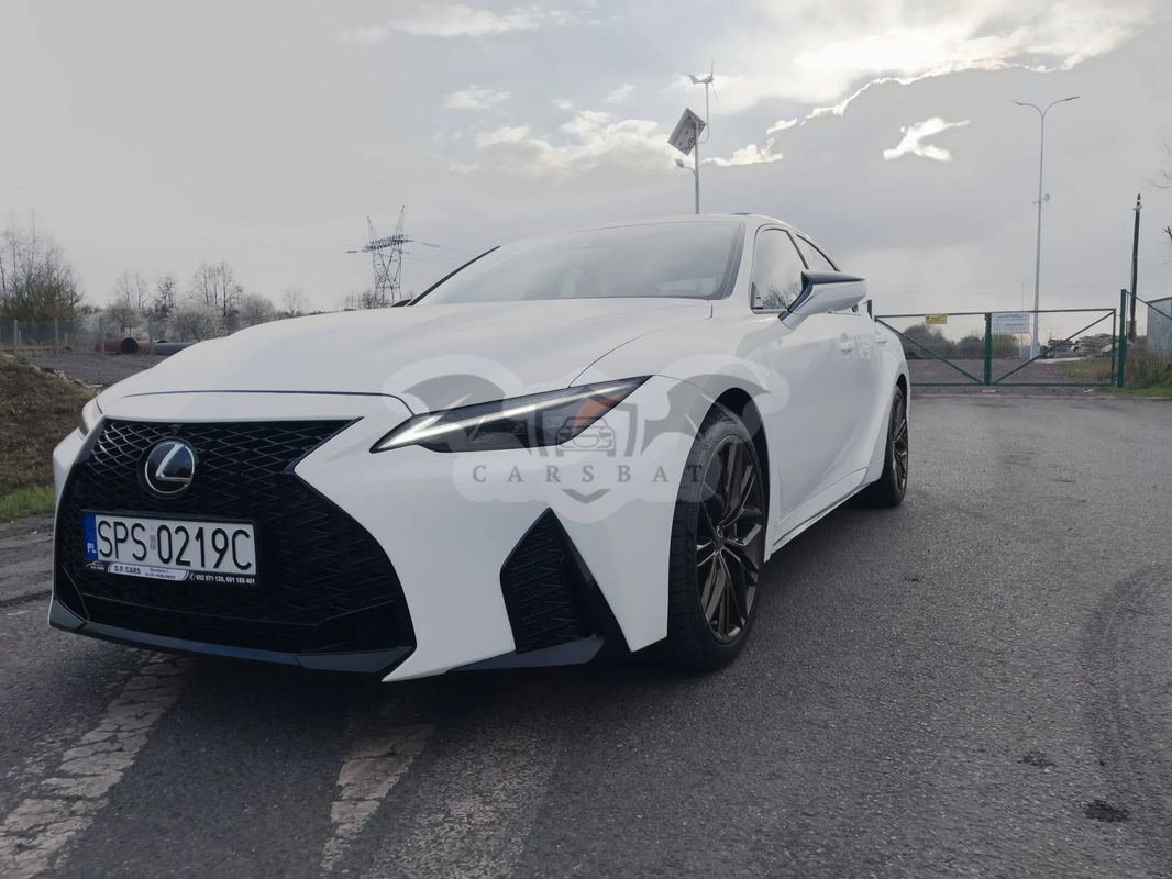 Lexus IS 2022