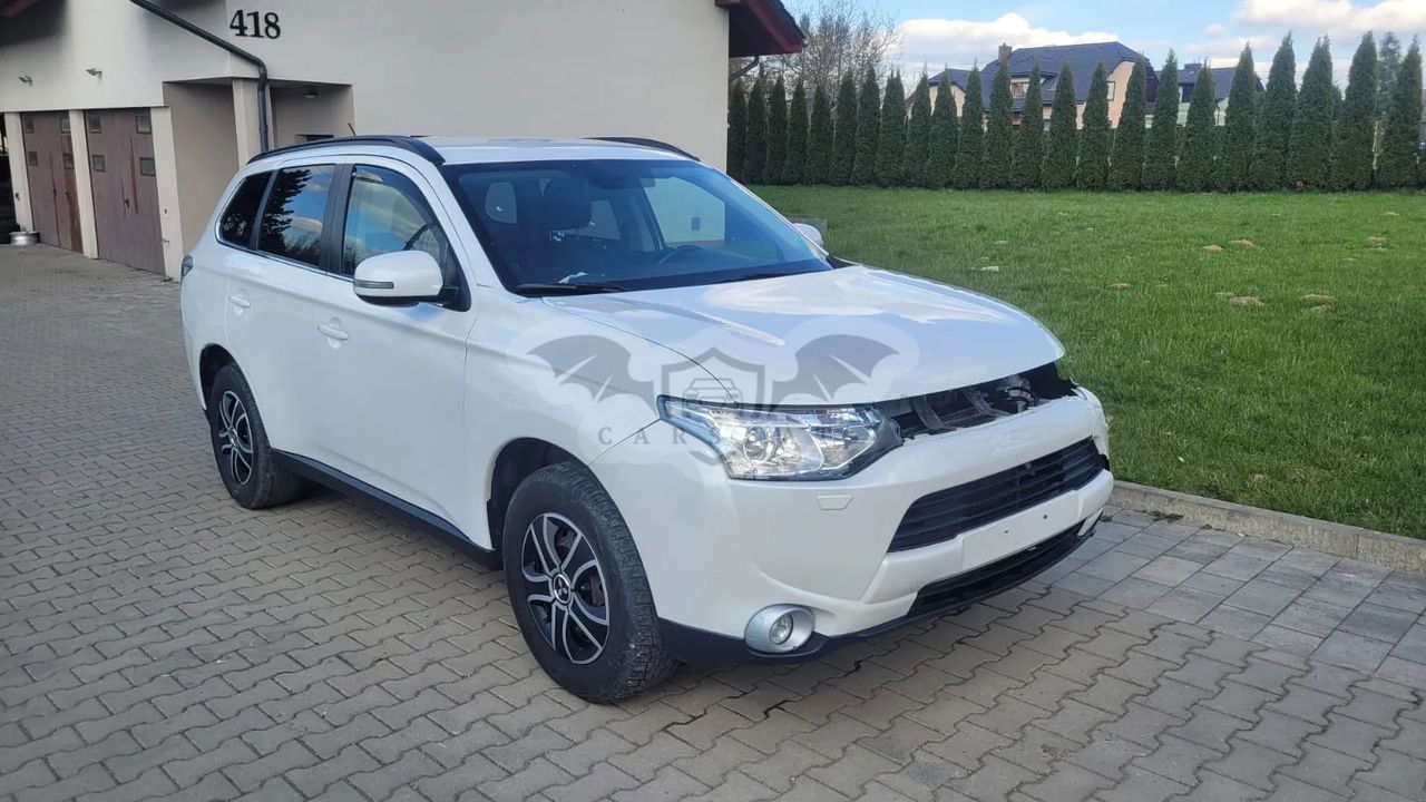 Mitsubishi Outlander III 2.2 DI-D 4WD Automatik Top 2014