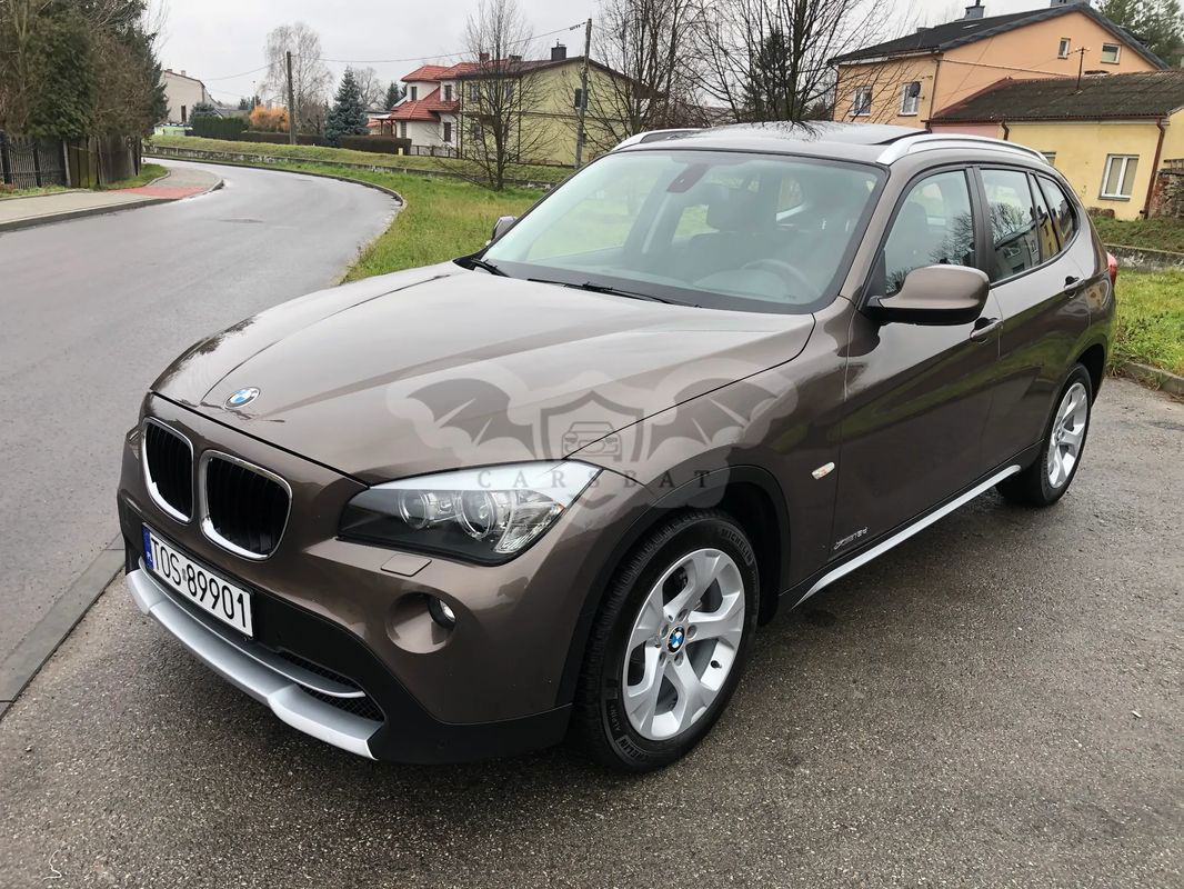 BMW iX1 2012