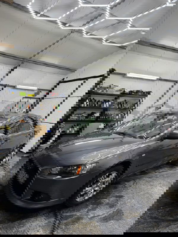 Mitsubishi Lancer VIII 1.8 Invite 2009