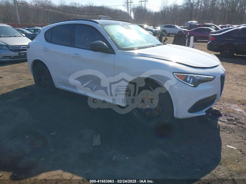Alfa Romeo Stelvio 2021