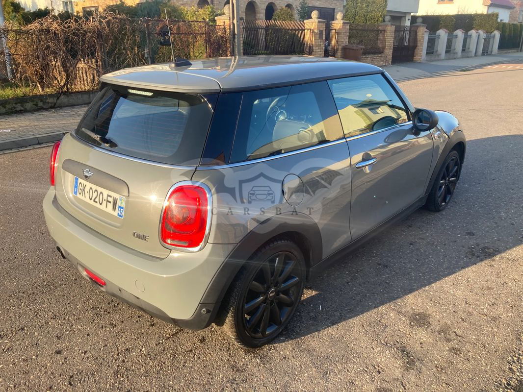 Mini Cooper Essential Trim 2018
