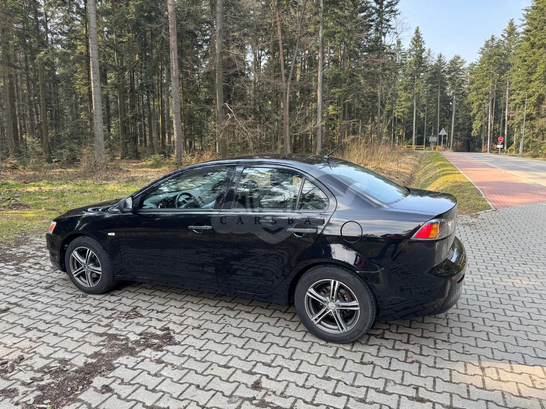 Mitsubishi Lancer VIII 1.6 Inform 2011