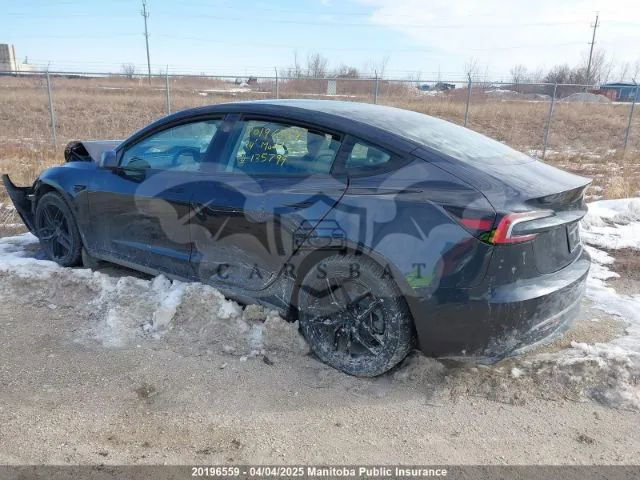 Tesla Model 3 Langstreckenbatterie Allradantrieb Dual Motor Performance 2024