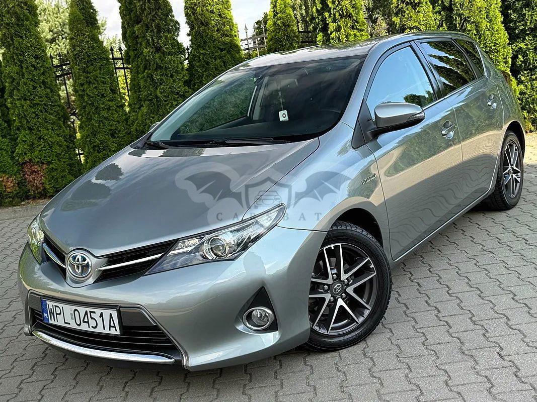 Toyota Auris II 1.8 VVT-i Hybrid Automatik Executive 2015