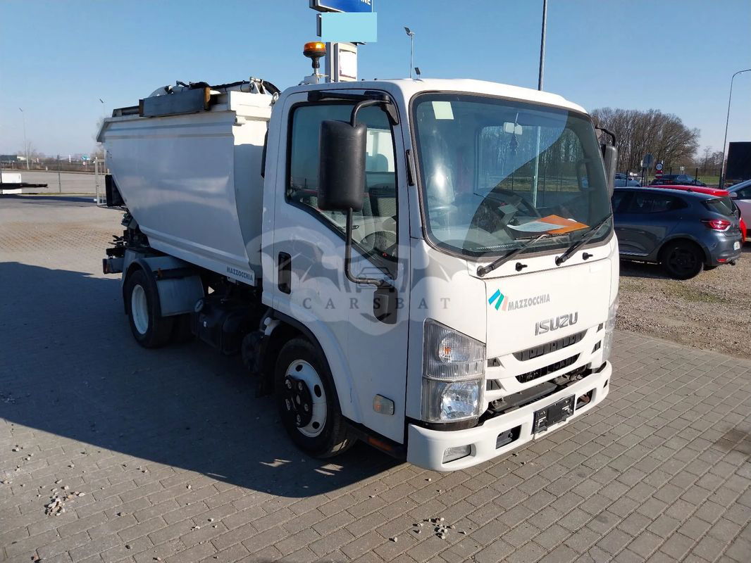 Isuzu M21 2019