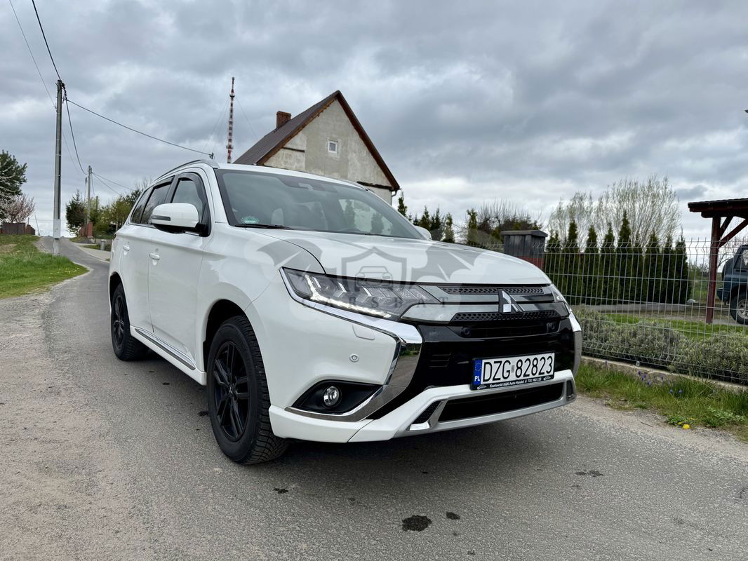 Mitsubishi Outlander III 2.4 4WD Plug-In Hybrid Top 2021