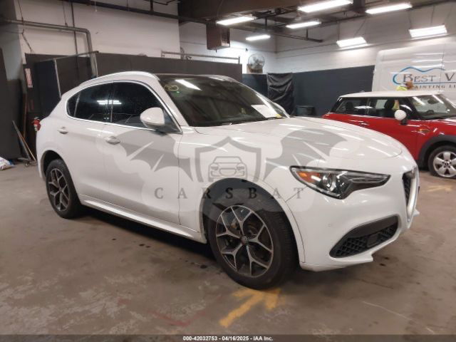 Alfa Romeo Stelvio 2021