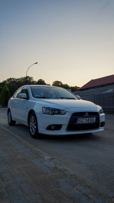 Mitsubishi Lancer IX 1.6 Invite 2015
