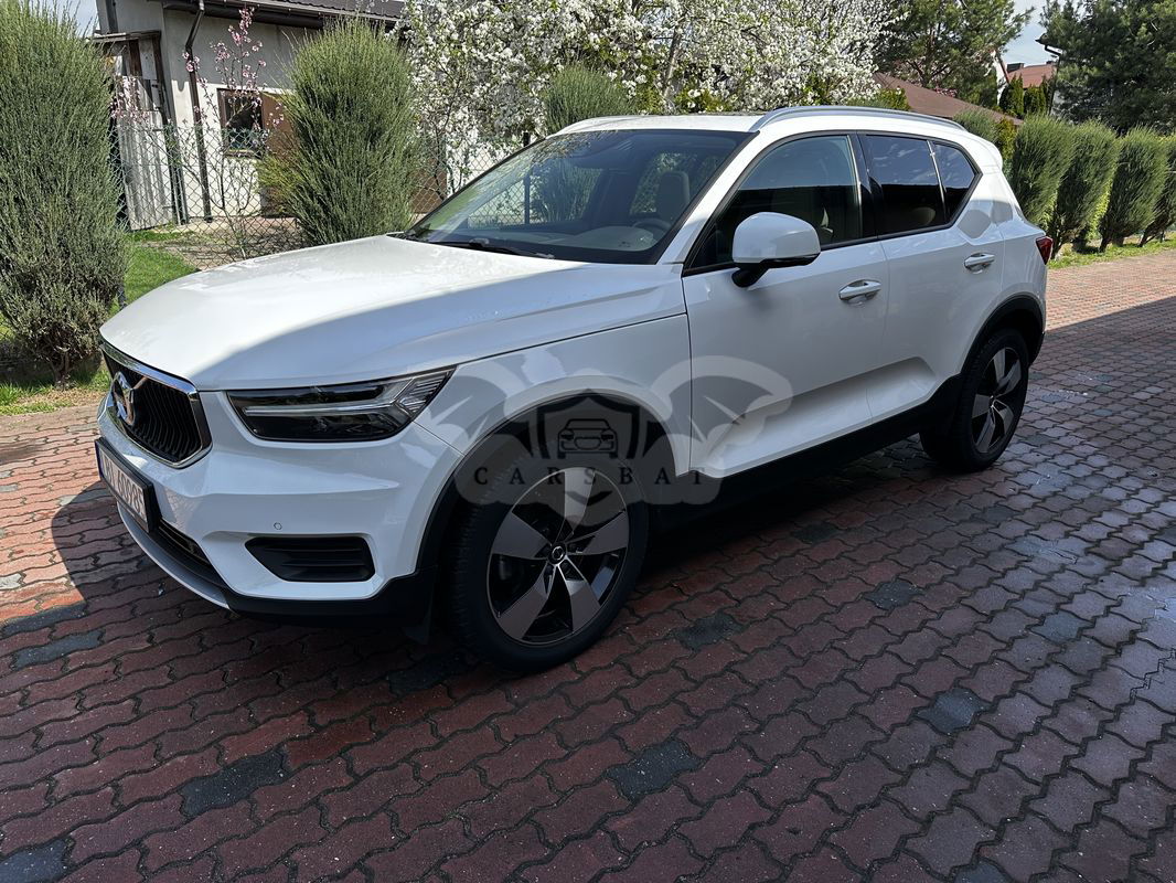 Volvo XC40 D4 AWD Momentum (Intro Edition) 2018