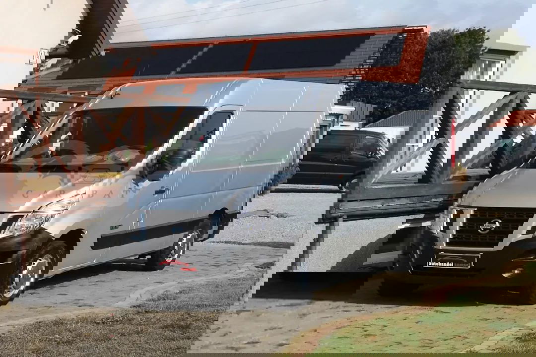 Nissan NV400 2014
