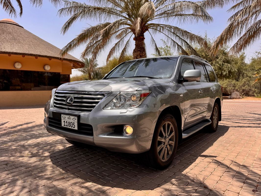 Lexus LX 570 2011