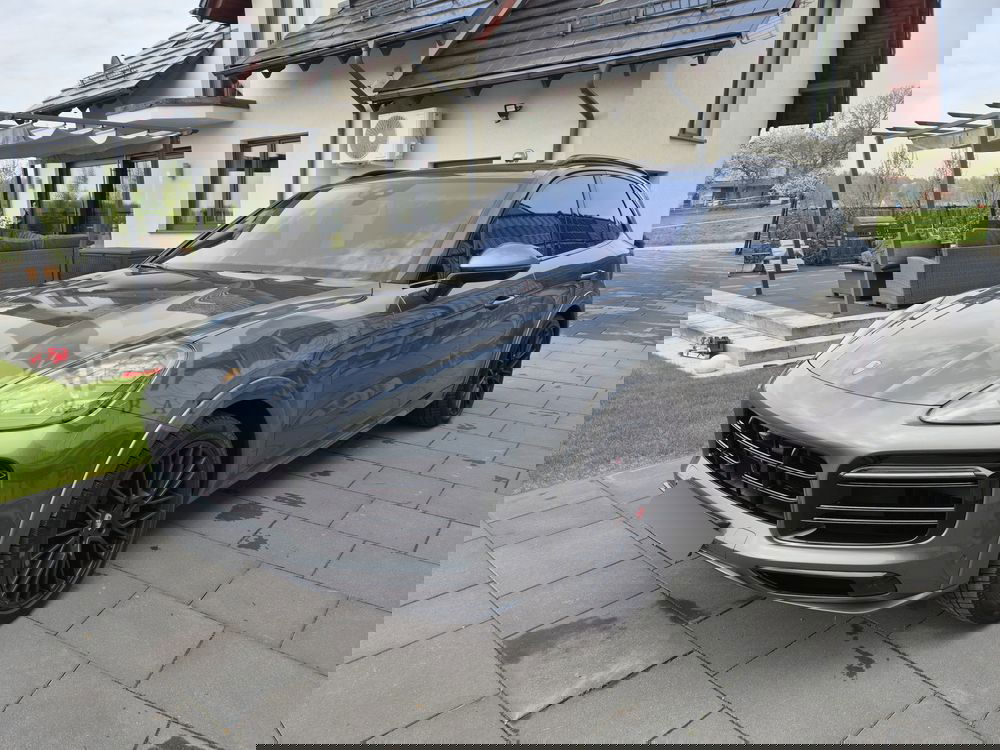 Porsche Cayenne III GTS 2021