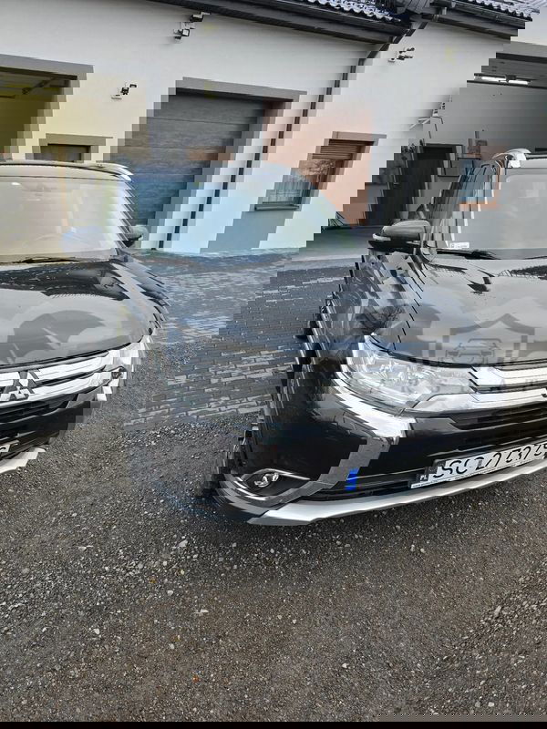 Mitsubishi Outlander III 2016