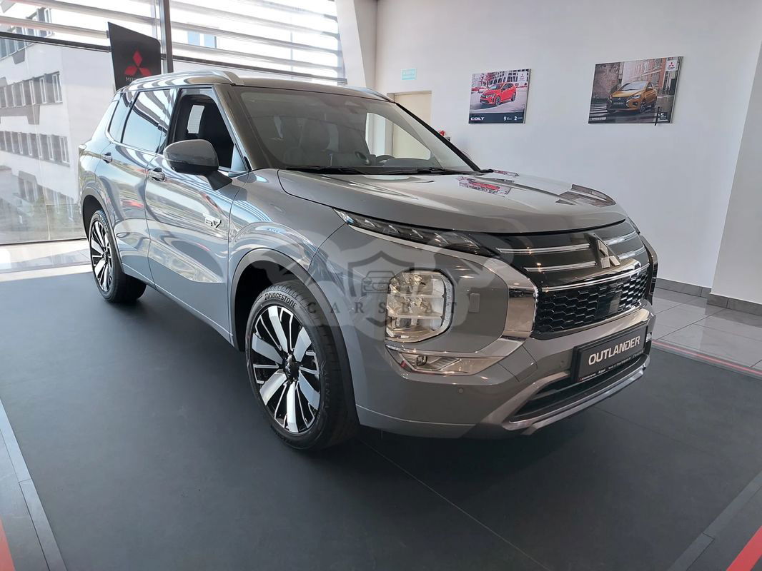 Mitsubishi Outlander IV PHEV Instyle 2025
