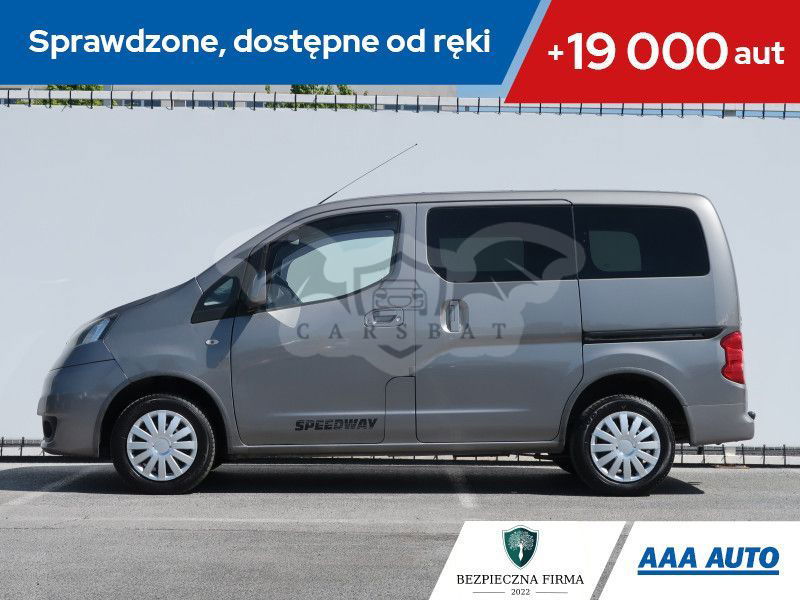 Nissan NV200 2012
